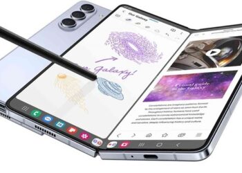 foto: ponsel lipat tiga samsung