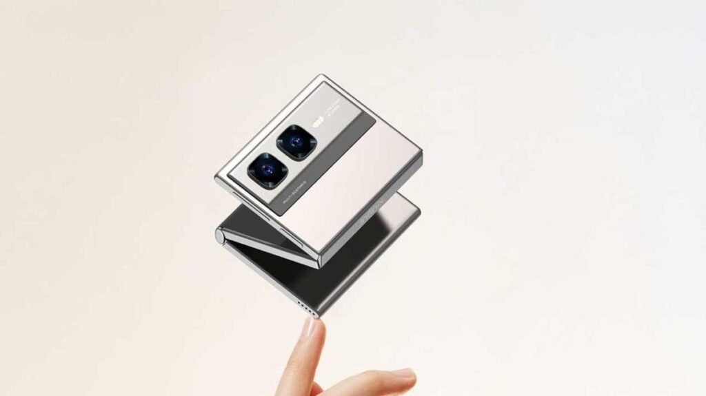 foto: infinix zero series mini tri-fold